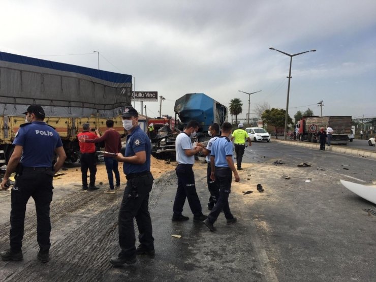 Tır ile kamyonlar kazaya karıştı, çıkan yangında can pazarı yaşandı