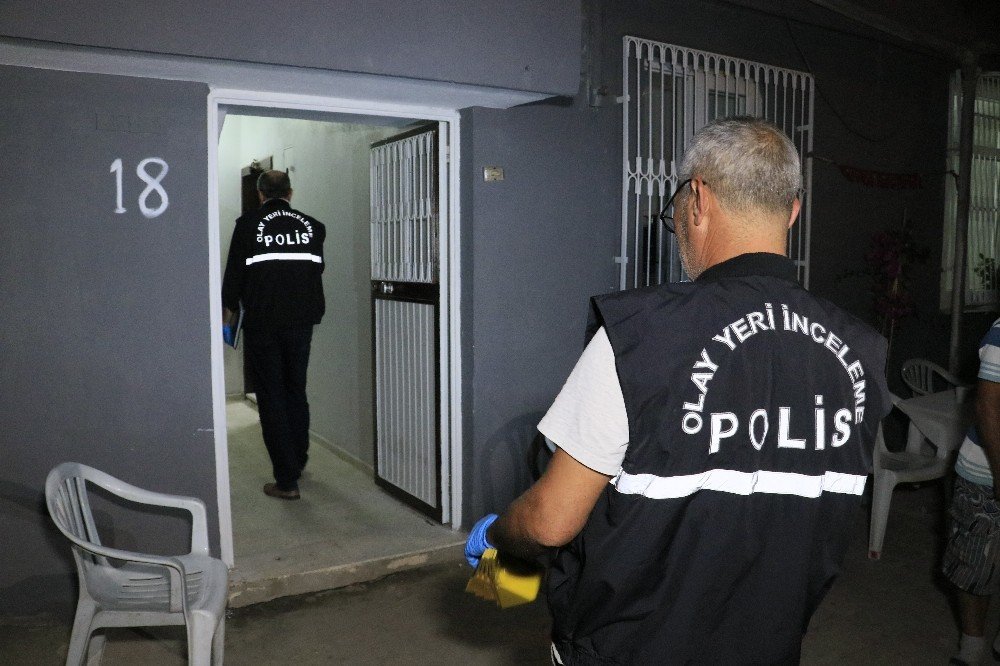Evine kurşun yağdırdılar! 18 yaşındaki genç ağır yaralandı