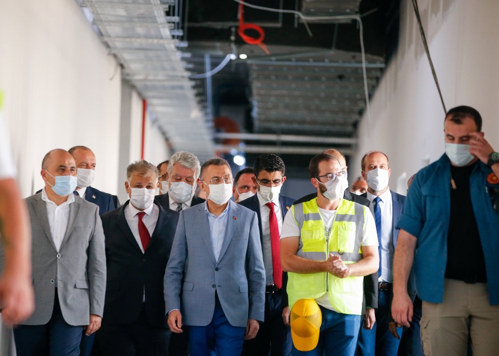 Oktay kısa sürede tamamlanan KKTC Acil Durum Hastanesi'ni inceledi