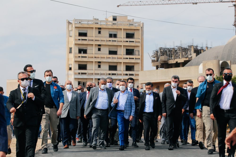 Oktay kısa sürede tamamlanan KKTC Acil Durum Hastanesi'ni inceledi