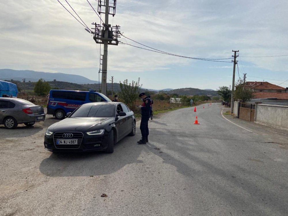 Vakaların arttığı Bigadiç'te bir mahalle karantinaya alındı