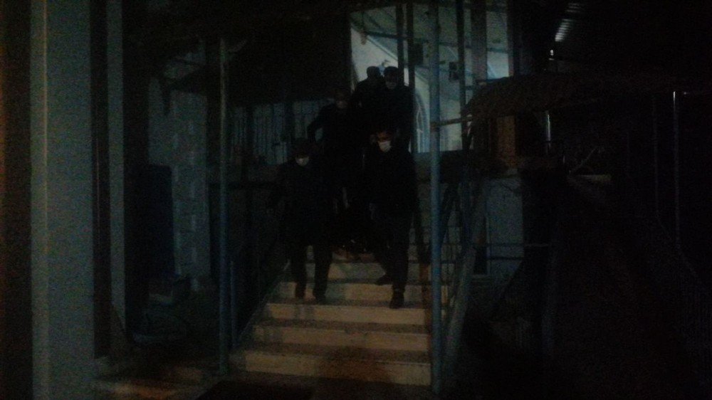 Cami restorasyonunda iskeleden düşen genç nakkaş hayatını kaybetti
