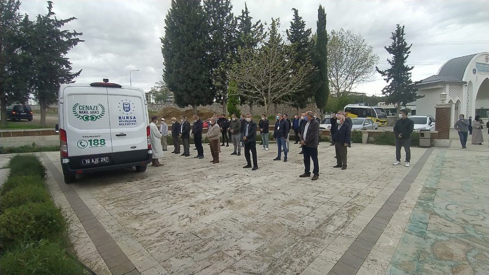 Konya'da eski nişanlı tarafından öldürülen anne kız Bursa’da gözyaşlarıyla defnedildi
