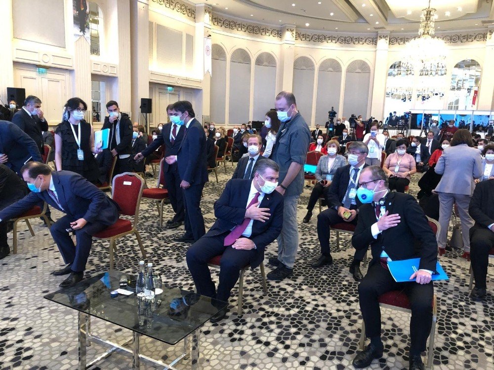 Bakan Koca Türk Konseyi Sağlık Bilim Kurulu'na salgınla mücadeleyi anlattı