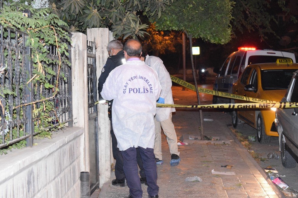 Kaldırımda yürürken pompalı tüfekle kurşun yağdırdılar