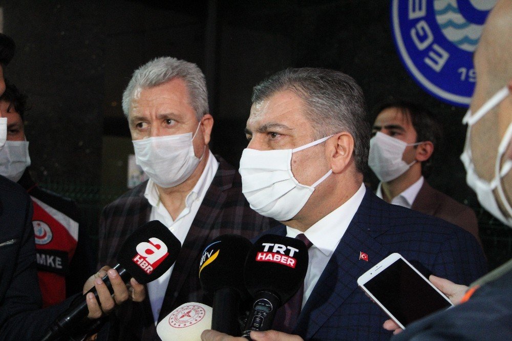 Sağlık Bakanı Koca depremle ilgili son bilgileri paylaştı