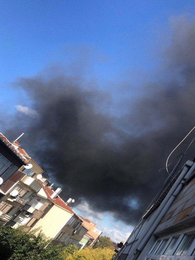 Çapa Tıp Fakültesi inşaatında yangın paniği