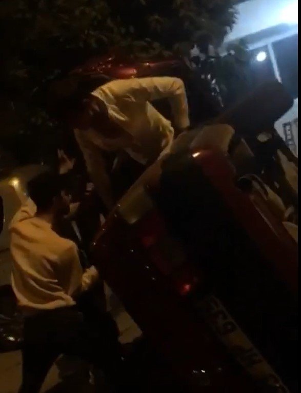 Kavşakta çarpışan otomobil savrularak kamyonet ve motosiklete çarptı! 1'i ağır 6 yaralı