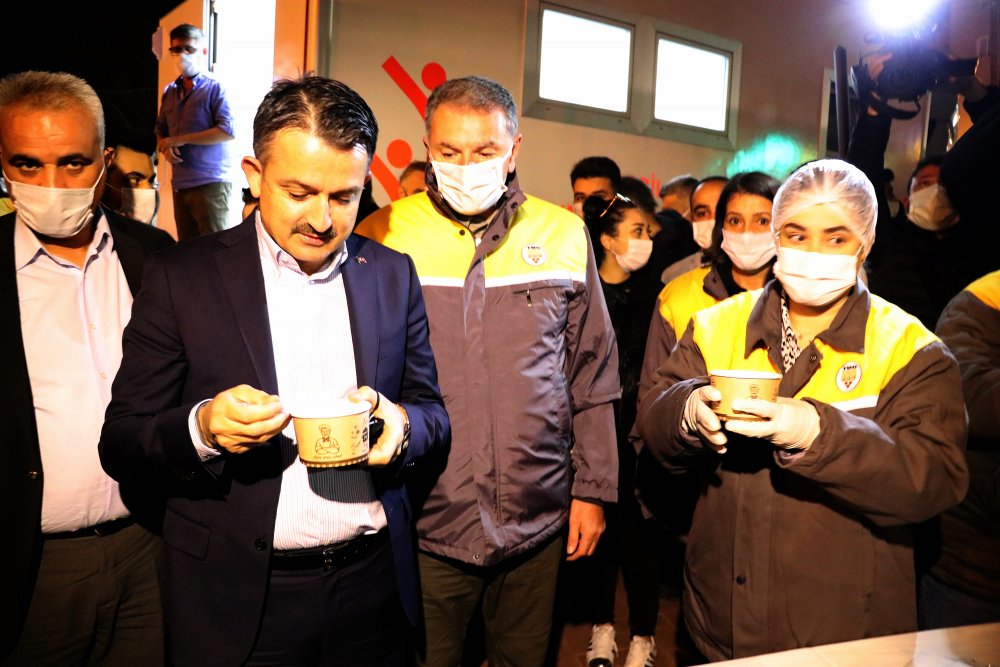 Pakdemirli'den Buse'ye nikah şahitliği sözü