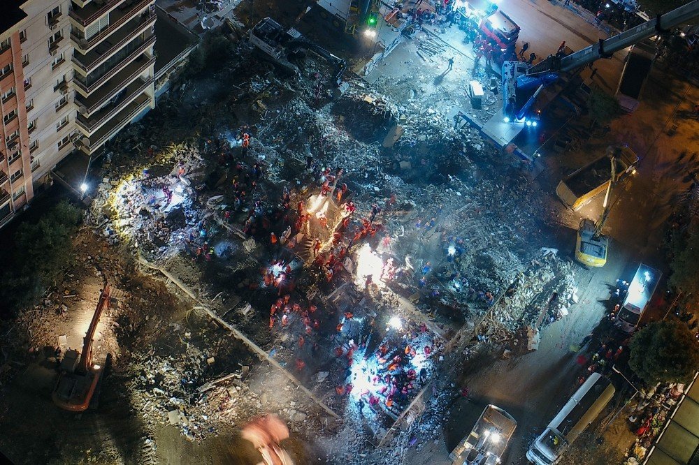 İzmir'de arama kurtarma çalışmaları 80 saattir sürüyor