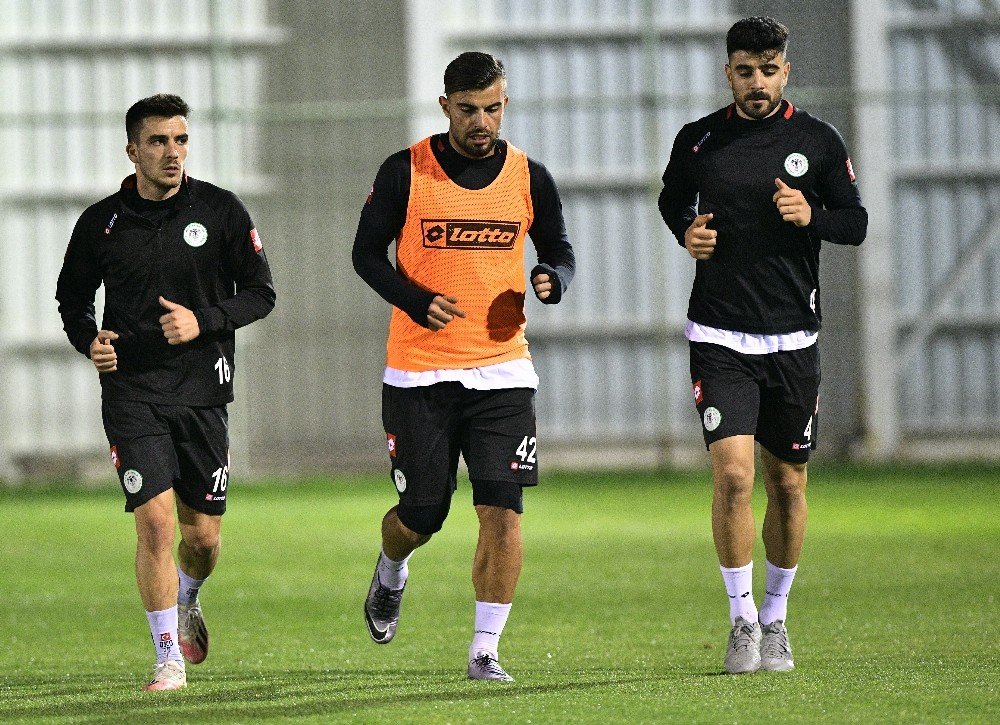 Konyaspor Fenerbahçe'ye temkinli hazırlanıyor