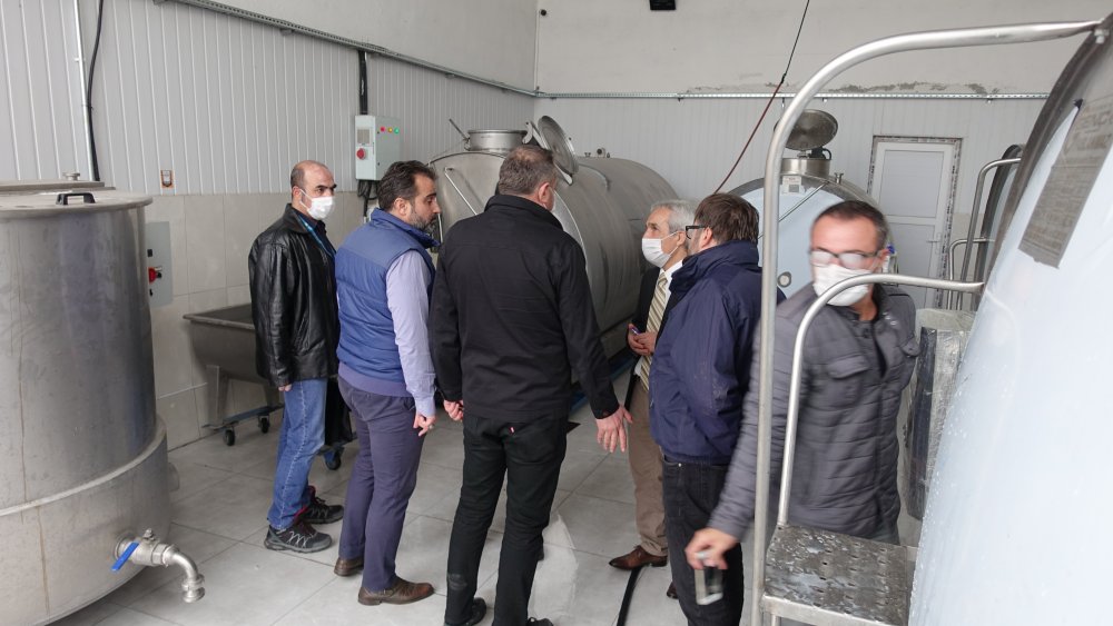 Konya'daki süt banyosu olayında yeni gelişme! Firmayı inceleyen ekipler ceza kesip kapattı