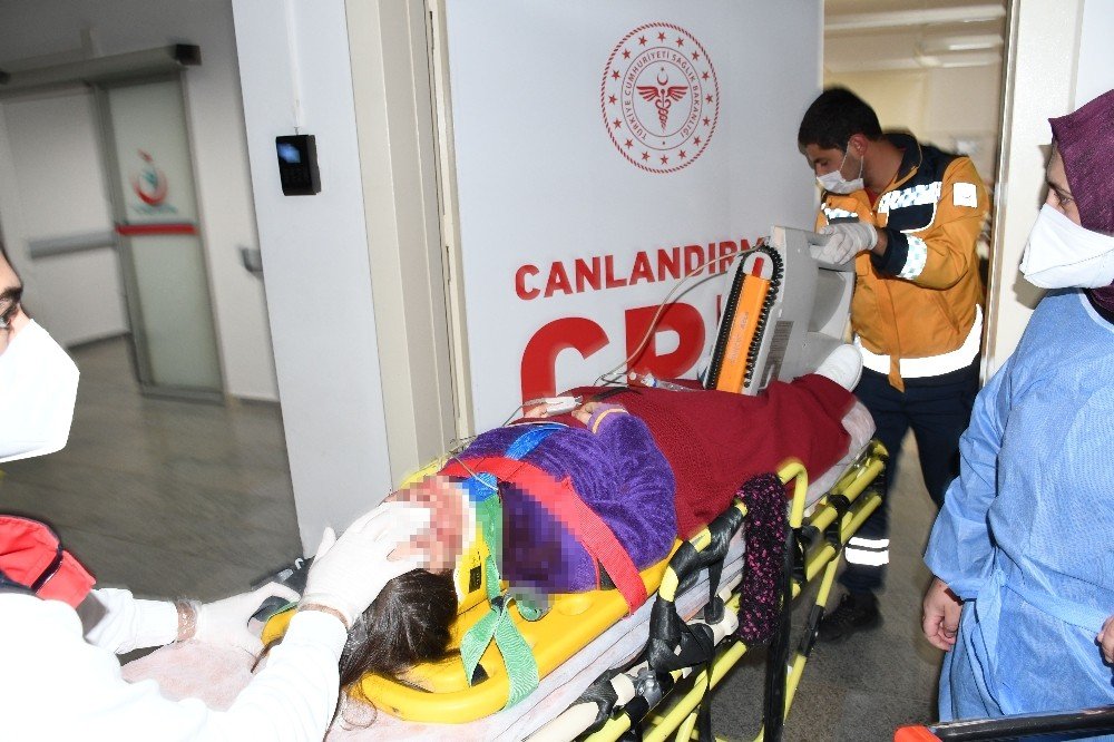 Aksaray-Konya yolunda trafik kazası! 2'si çocuk 4 yaralı