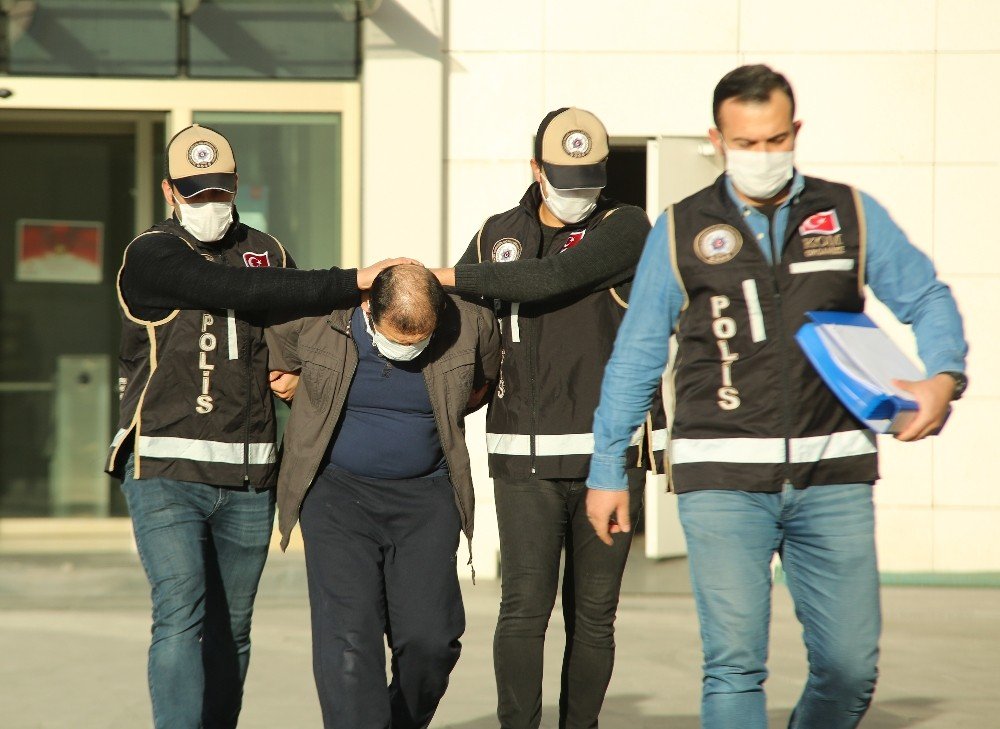 FETÖ’ye büyük darbe! Himmet ağının önemli ismi sahte kimlikle yakalandı