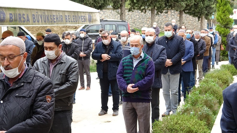 Şifalı bitkilerle ilgili çalışmalarıyla ünlü botanik Profesörü Malyer Kovid-19'a yenik düştü