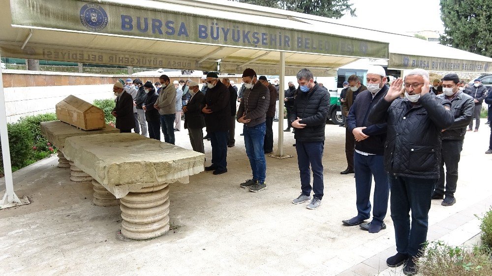 Şifalı bitkilerle ilgili çalışmalarıyla ünlü botanik Profesörü Malyer Kovid-19'a yenik düştü