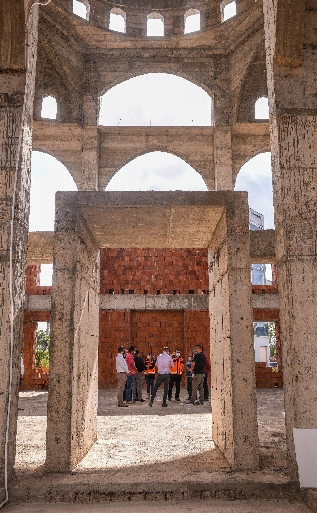 Antalya'ya yapılan Konyalılar Camii'nin ince işçilikleri başladı! Cami Sokullu Mehmet Paşa Camii'ne benzeyecek