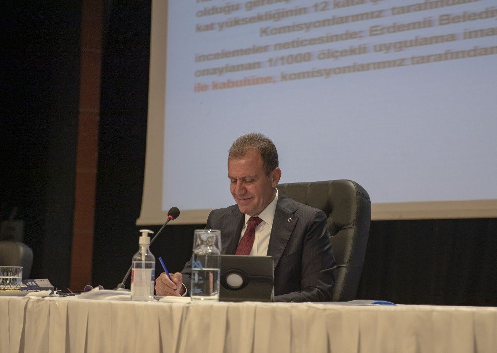 Belediye meclis toplantısında Konya'ya övgüler düzüldü