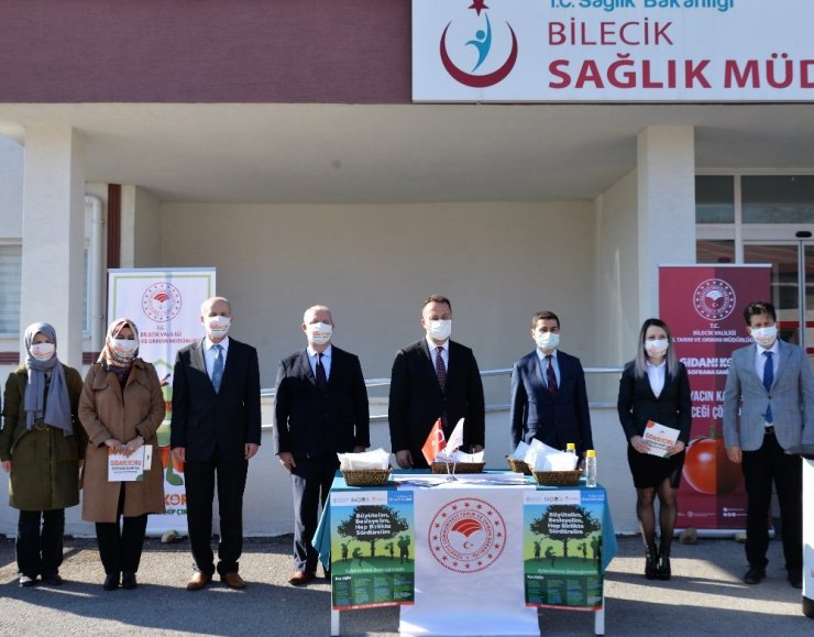 3 bin adet "Gıdanı Koru" yazılı bez maske dağıtıldı
