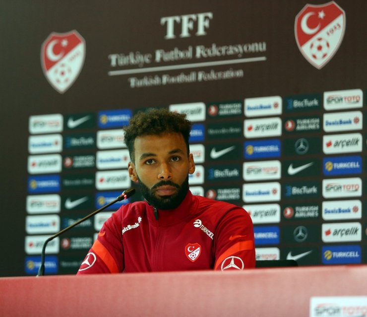 Nazım Sangare: "Forma şansı bulursam geri vermeyeceğim"