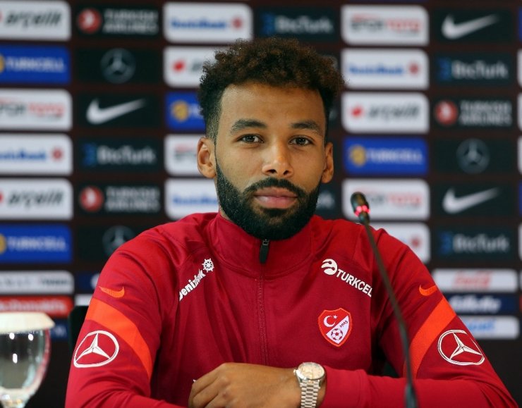 Nazım Sangare: "Forma şansı bulursam geri vermeyeceğim"