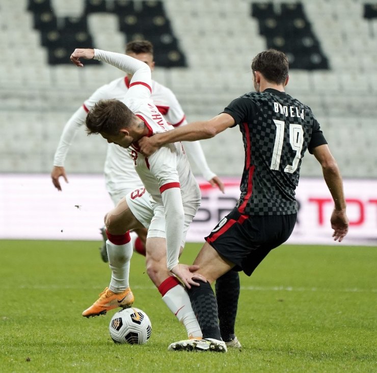 Hazırlık maçı: Türkiye: 2 - Hırvatistan: 1 (İlk yarı)