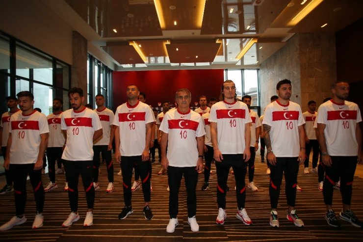 A Milli Futbol Takımı Atatürk’ü andı