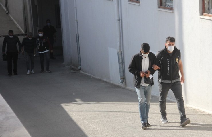 Adana’da torbacı operasyonu