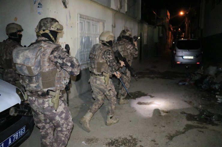 Adana’da şafak vakti torbacı operasyonu