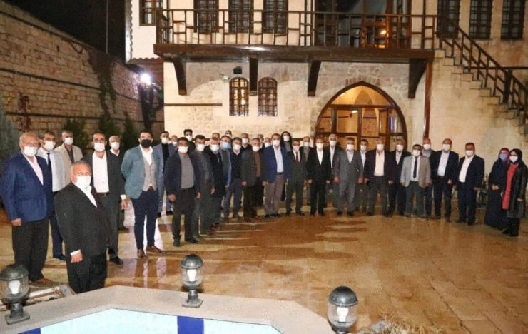 Kılınç, AK Parti merkez ilçe yönetimiyle bir araya geldi