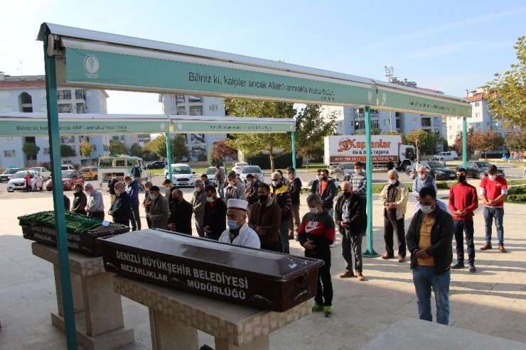 16 gün sonra rögarda ölü bulunan çift toprağa verildi