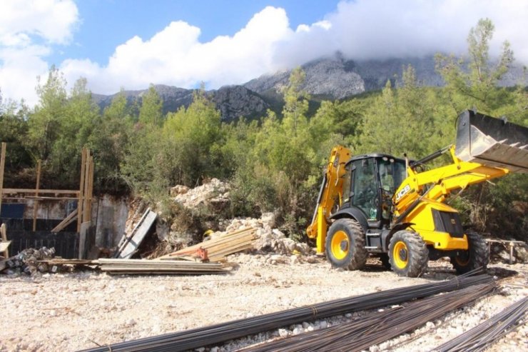 Kemer’e 5 adet su deposu