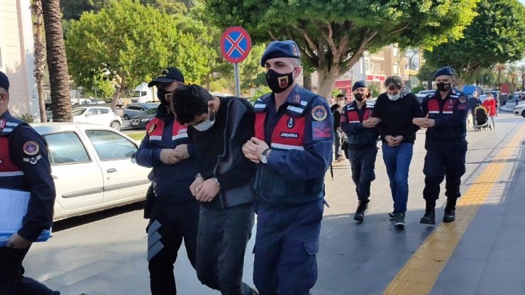 Çaldıkları inşaat malzemelerini hurdacıya satan şüpheliler yakalandı