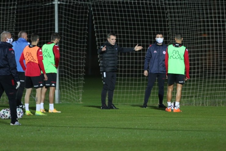 Ersun Yanal, Antalyaspor ile ilk antrenmanına çıktı