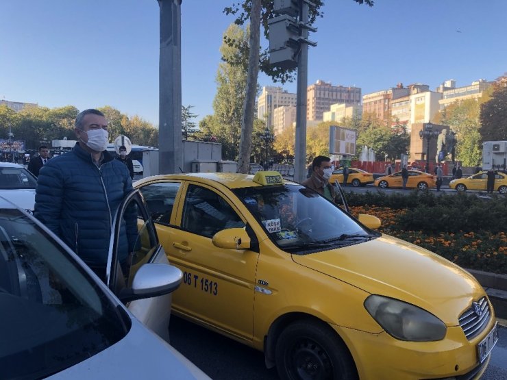 Başkent’te hayat 1 dakikalığına durdu