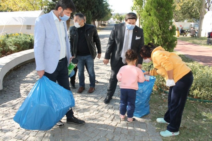 İstanbul’daki Ilgazlılar’dan depremzedelere bir tır dolusu yardım