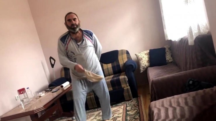 Covid- 19’u yenen Bayburtludan halaylı kutlama