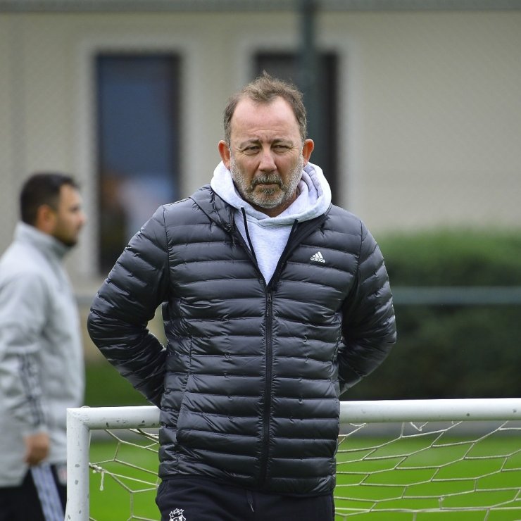 Beşiktaş, Başakşehir hazırlıkları sürdürdü