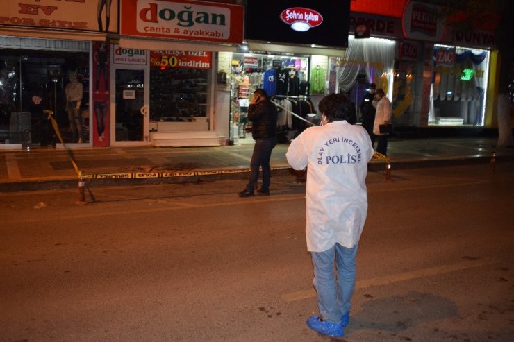 Bıçaklı kavgada 2 kardeş yaralandı