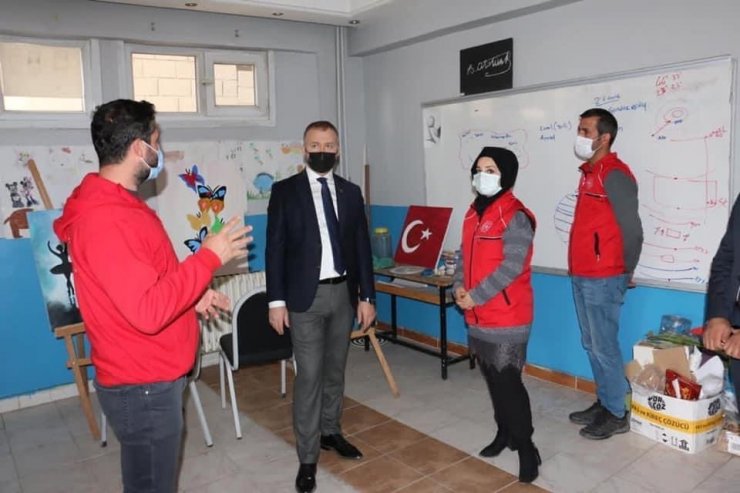 Kaymakam Yelek’ten gençlik merkezine ziyaret