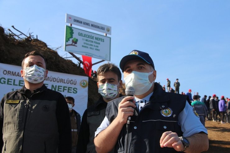 Fidan dikim etkinliğinde öğrenciler birbirine meydan okudu