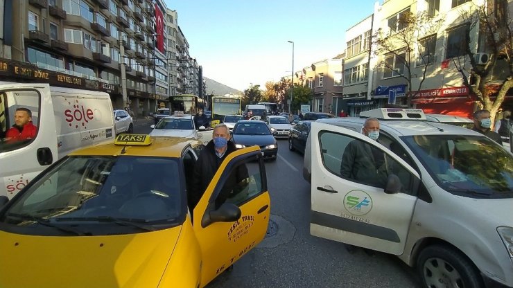 Bursa’da hayat 09.05’te durdu
