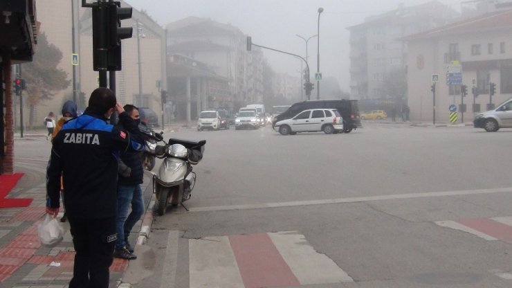 Bursa’da sis sürücülere zor anlar yaşattı