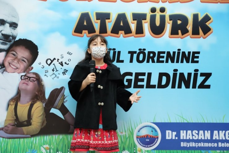 Yüreklerinde yaşattıkları Atatürk’ü şiirle anlattılar