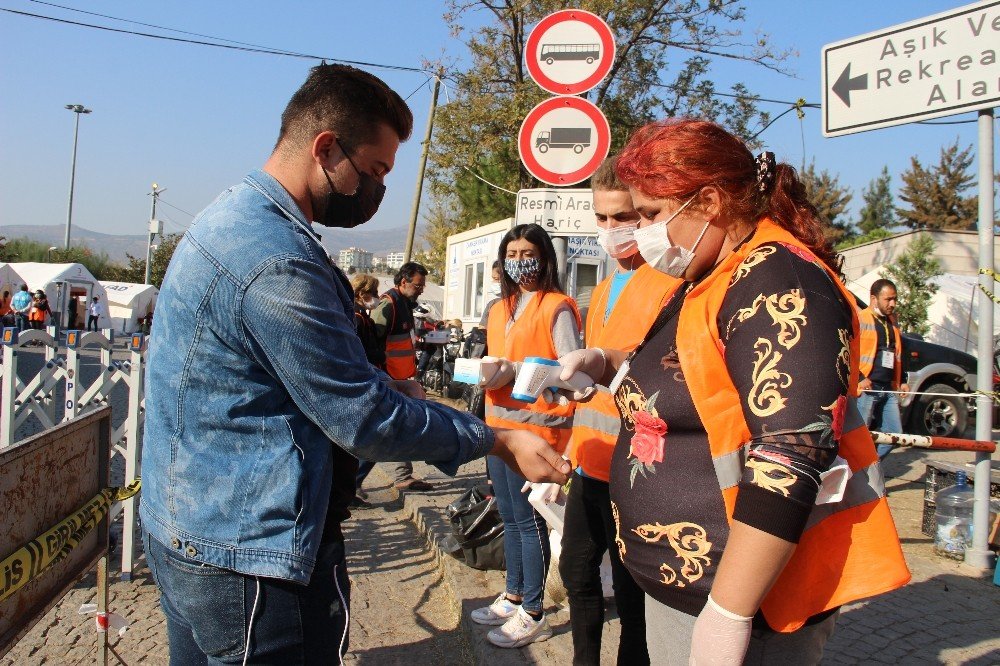 Çadır kentte 65 yaş ve üzerine kısıtlama! Depremzedeler tepki gösterdi