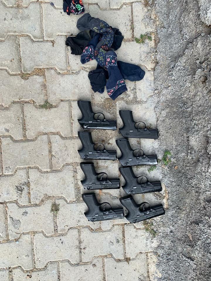 Çorap içerisinde silah sevkıyatına darbe