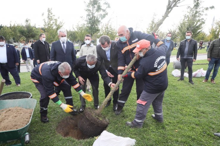 “Geleceğe Nefes, Dünyaya Nefes” için fidanlar dikildi