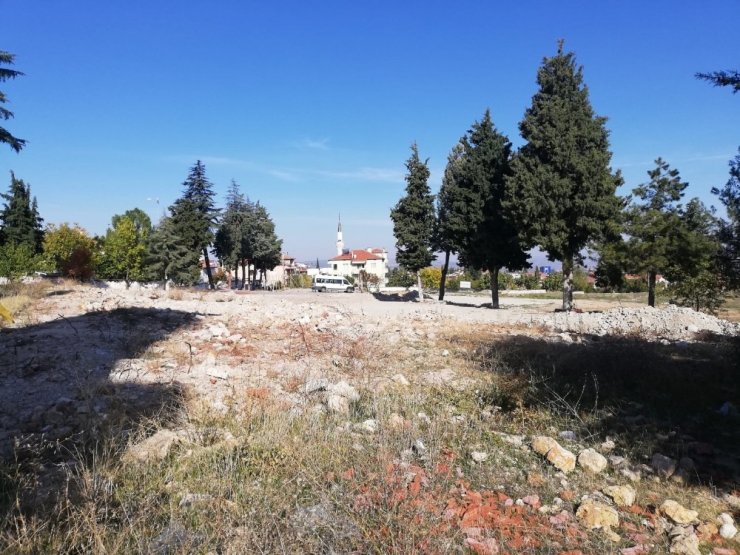 Çal’da 2 yıl önce yıkılan okul için yeni ihale yapıldı