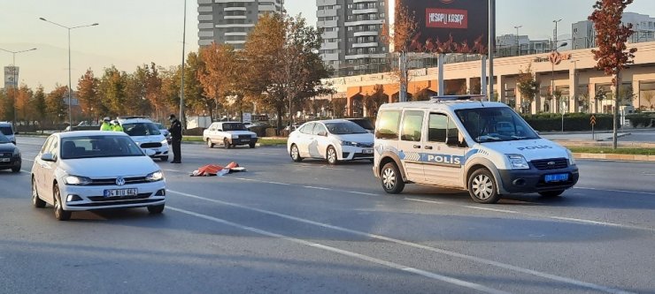 Mesai için yola çıkan kadın güvenlik görevlisi kazada öldü