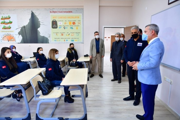 112 personeline deprem eğitimi